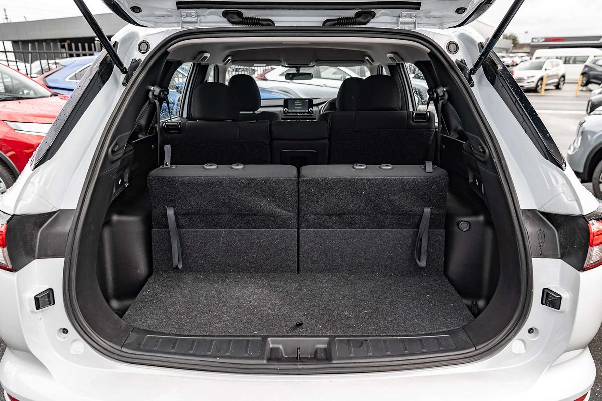 2024 Mitsubishi Outlander ES ZM