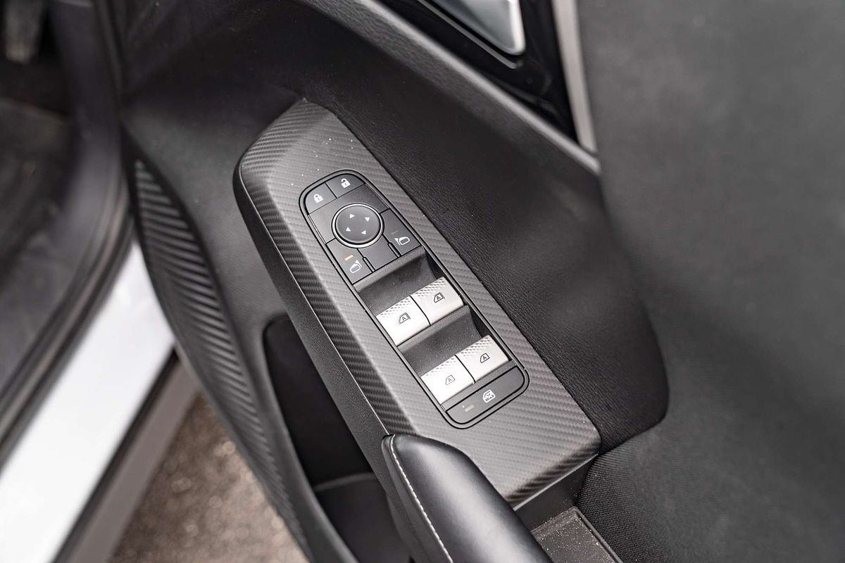 2024 Mitsubishi Outlander ES ZM