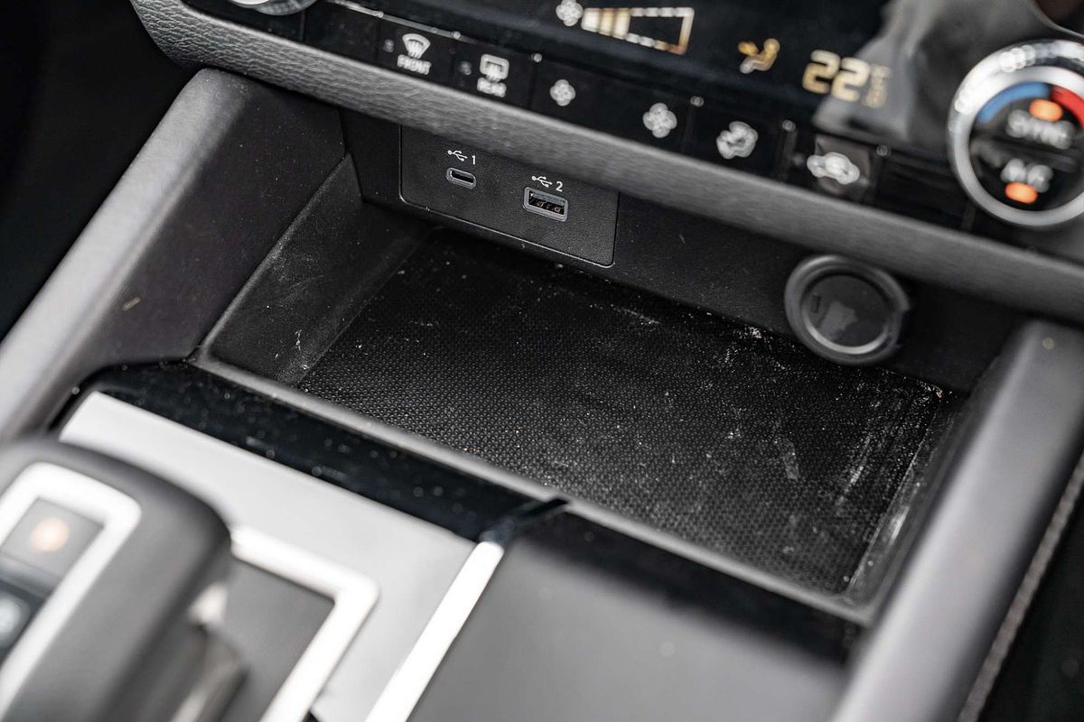 2024 Mitsubishi Outlander ES ZM