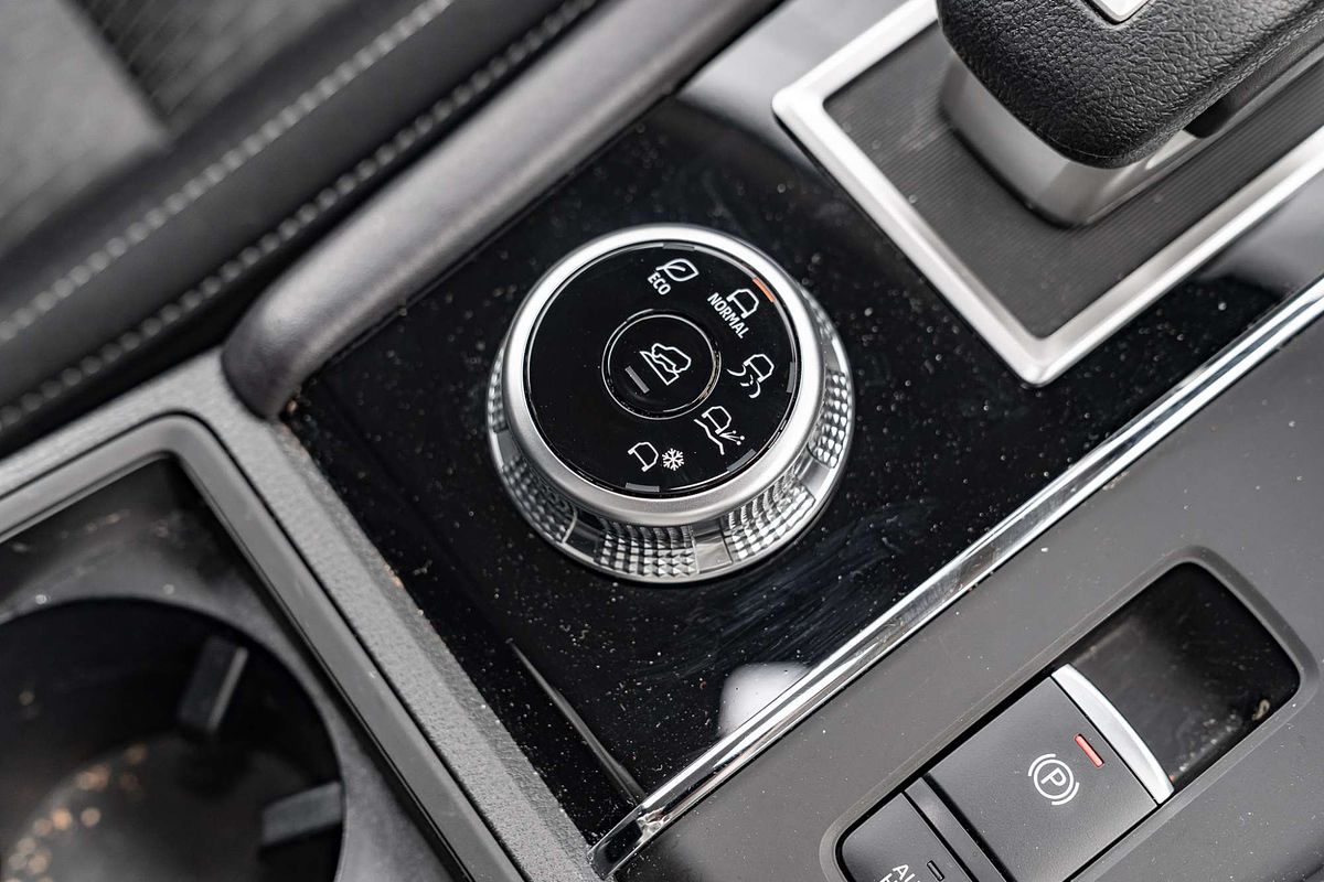 2024 Mitsubishi Outlander ES ZM