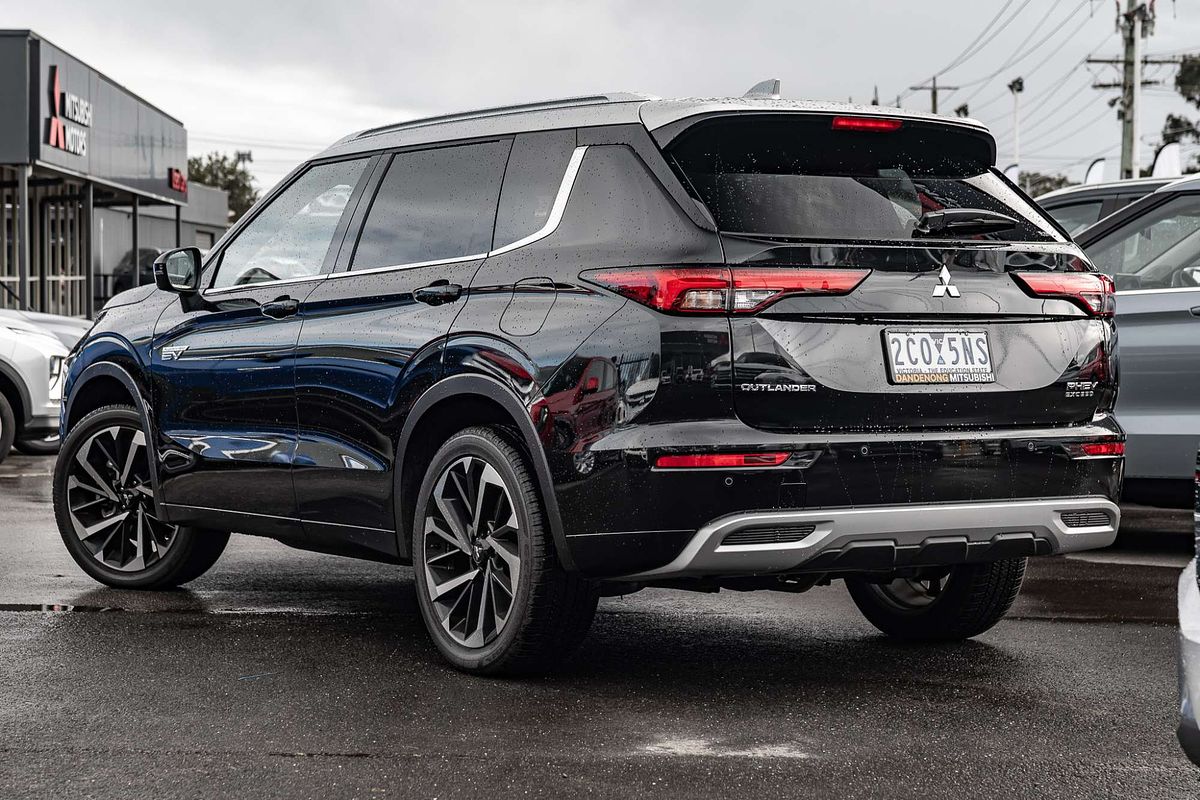 2024 Mitsubishi Outlander PHEV Exceed Tourer ZM