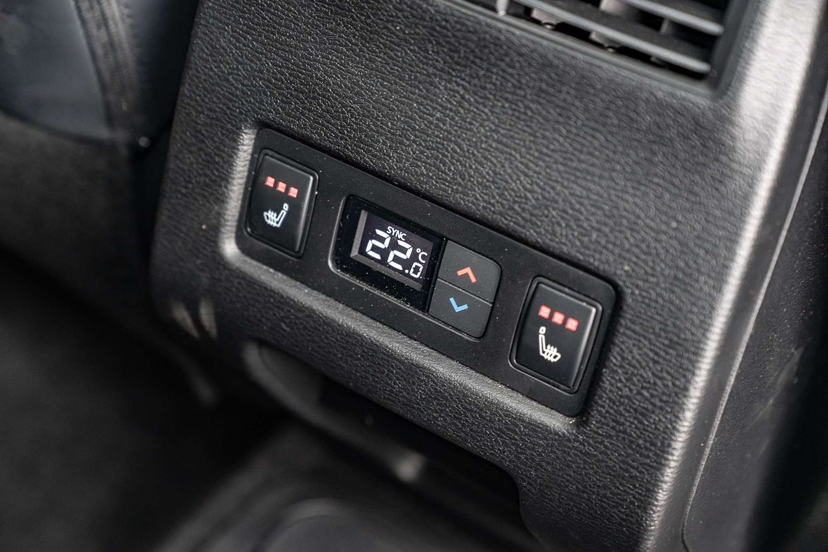2024 Mitsubishi Outlander PHEV Exceed Tourer ZM
