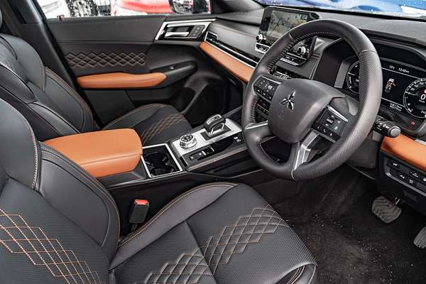 2024 Mitsubishi Outlander PHEV Exceed Tourer ZM