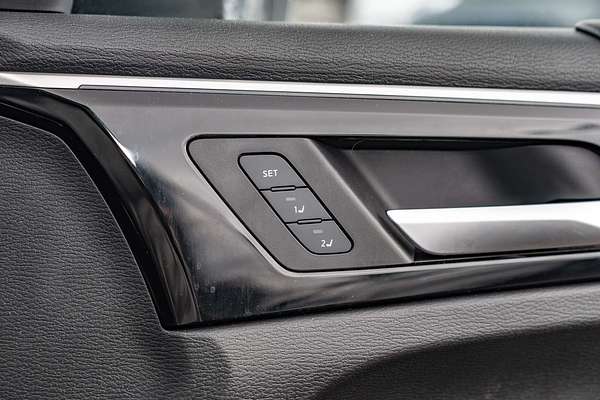 2024 Mitsubishi Outlander PHEV Exceed Tourer ZM