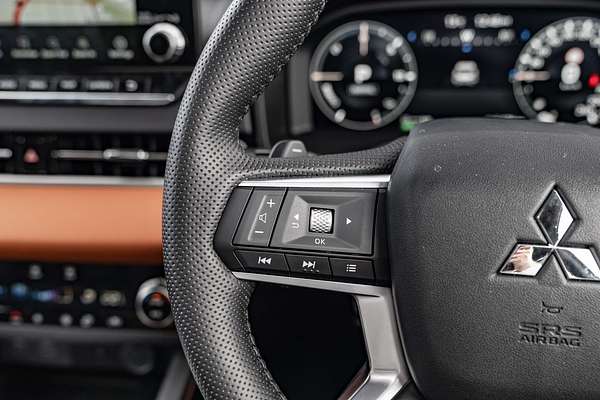 2024 Mitsubishi Outlander PHEV Exceed Tourer ZM