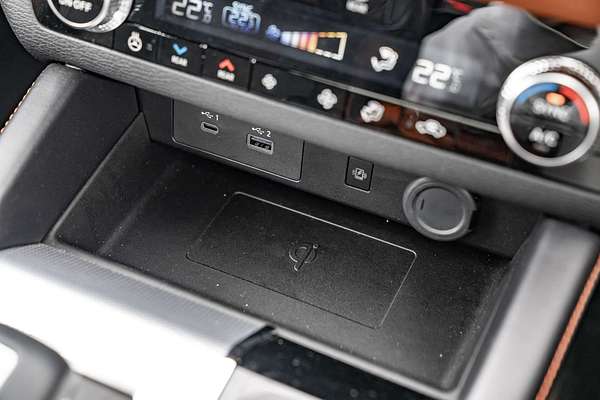 2024 Mitsubishi Outlander PHEV Exceed Tourer ZM