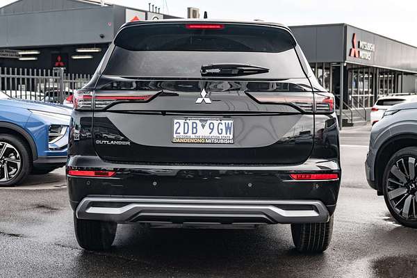 2025 Mitsubishi Outlander LS ZM