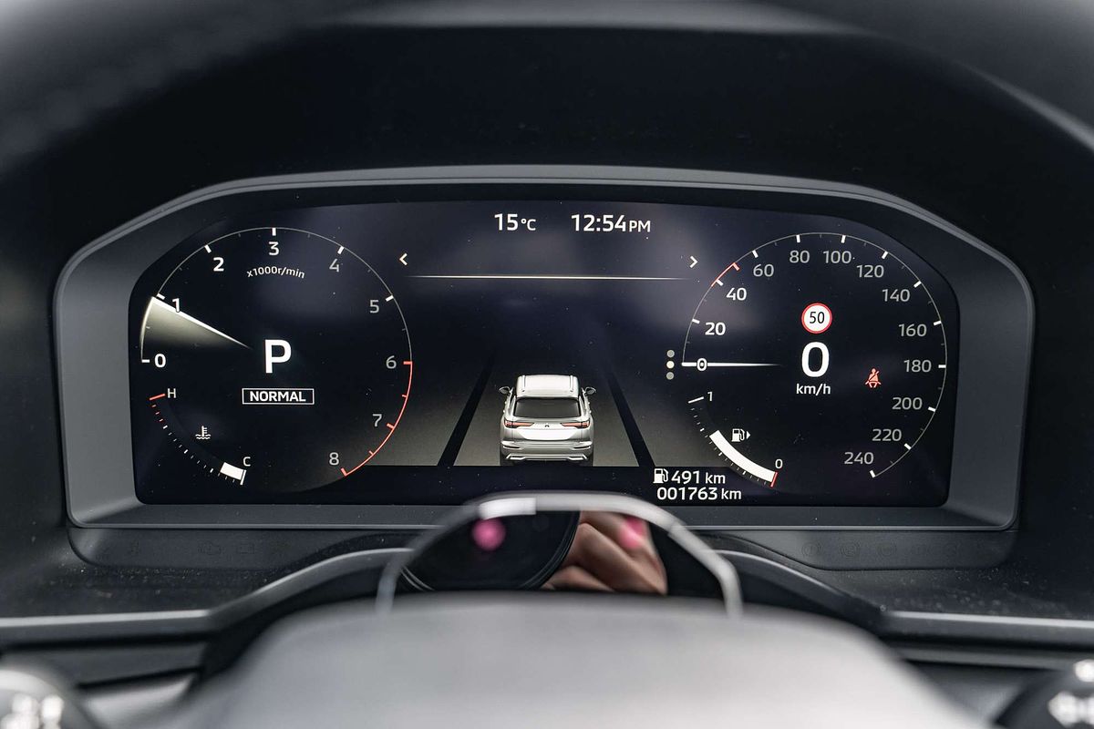 2025 Mitsubishi Outlander LS ZM