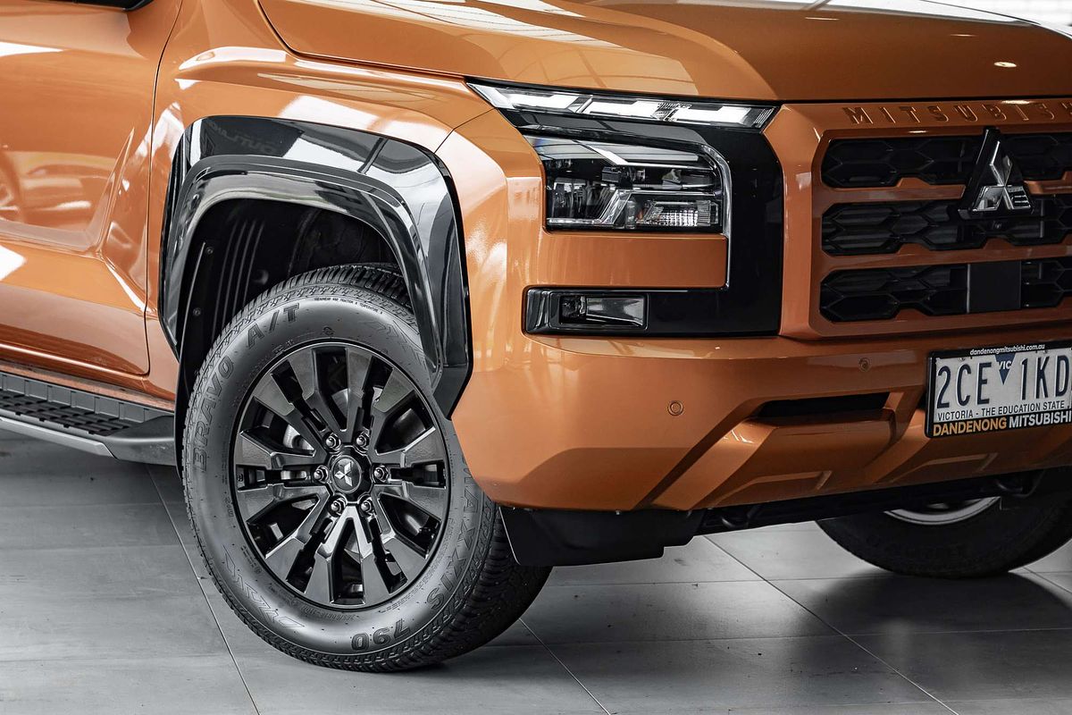 2025 Mitsubishi Triton GSR MV 4X4