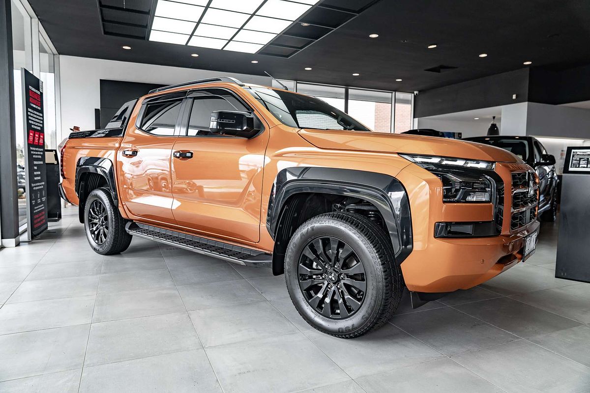2025 Mitsubishi Triton GSR MV 4X4