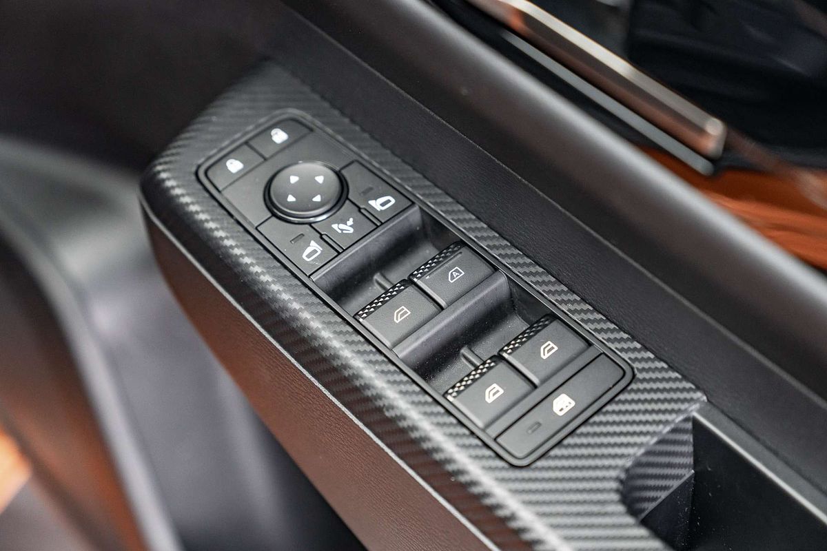 2025 Mitsubishi Triton GSR MV 4X4