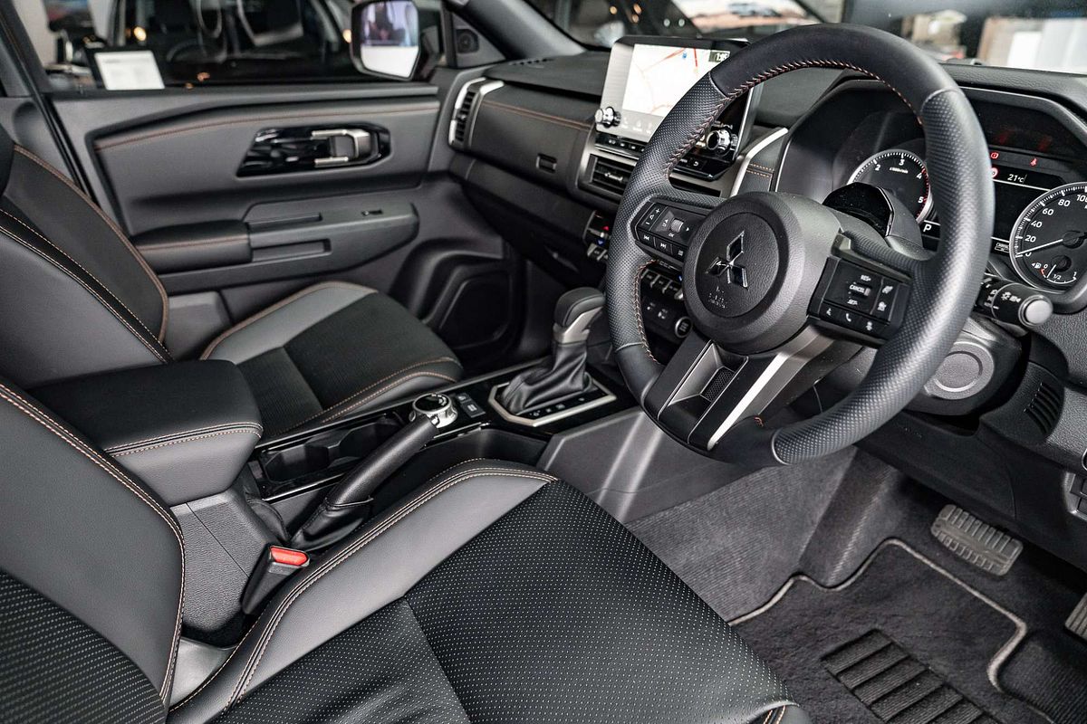 2025 Mitsubishi Triton GSR MV 4X4