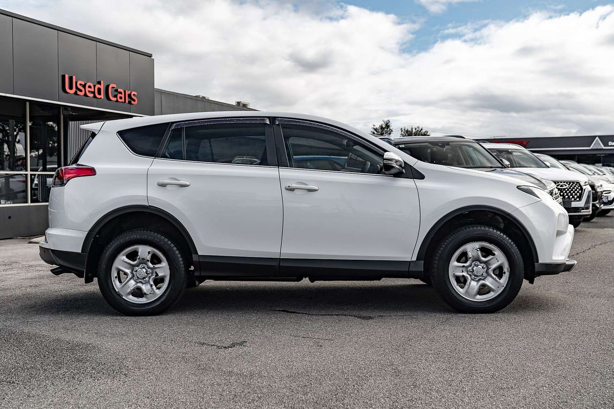 2018 Toyota RAV4 GX ZSA42R