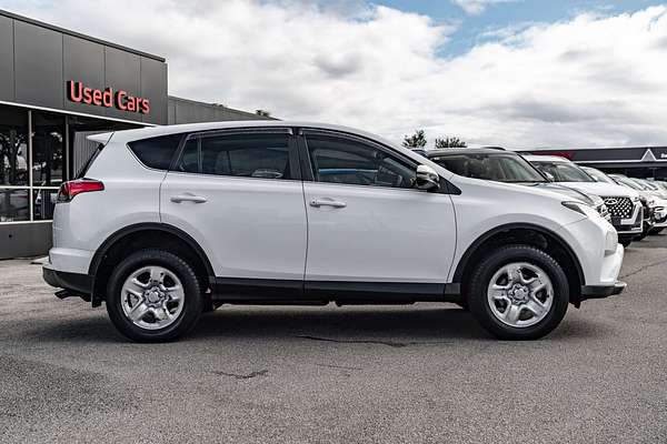 2018 Toyota RAV4 GX ZSA42R