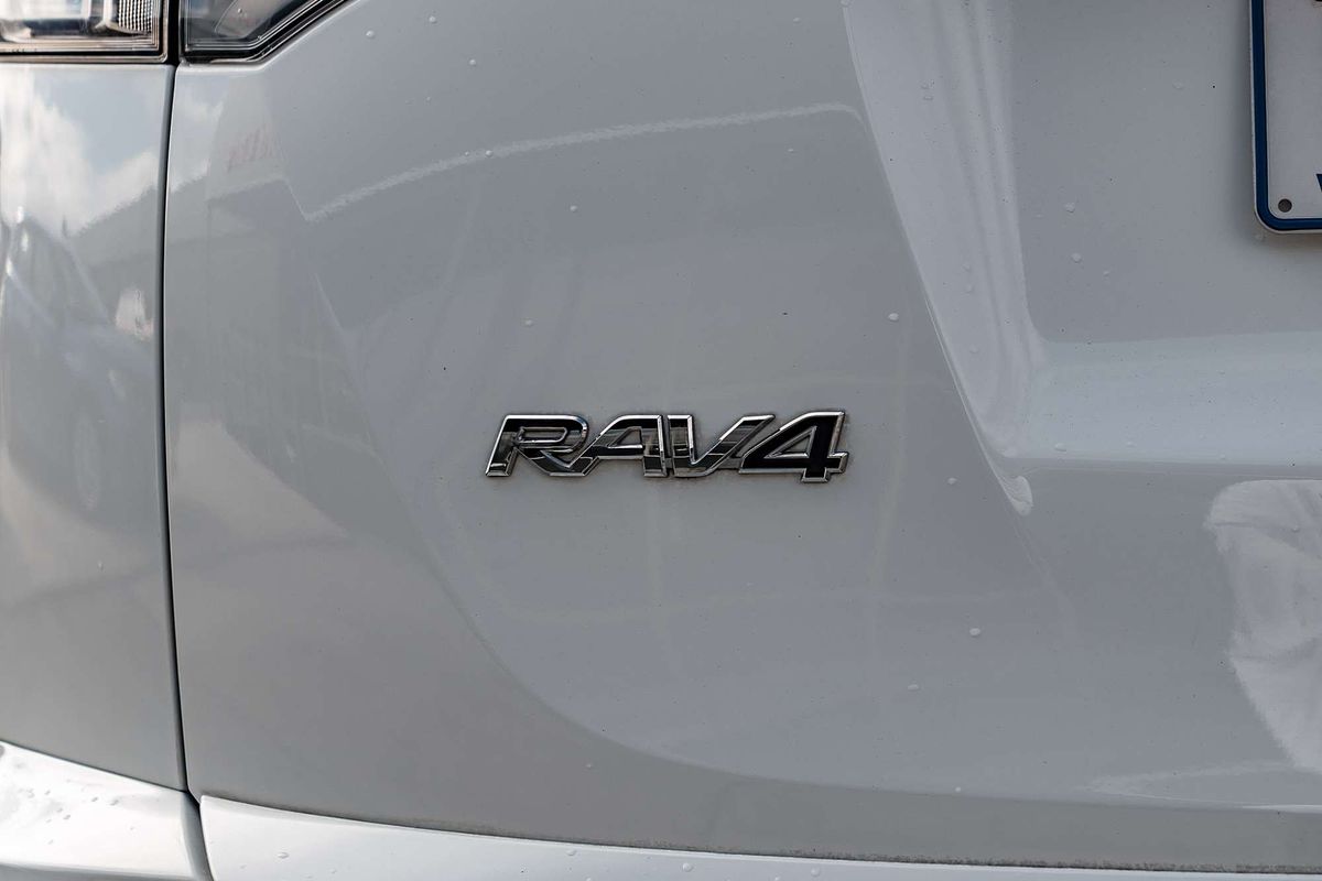 2018 Toyota RAV4 GX ZSA42R