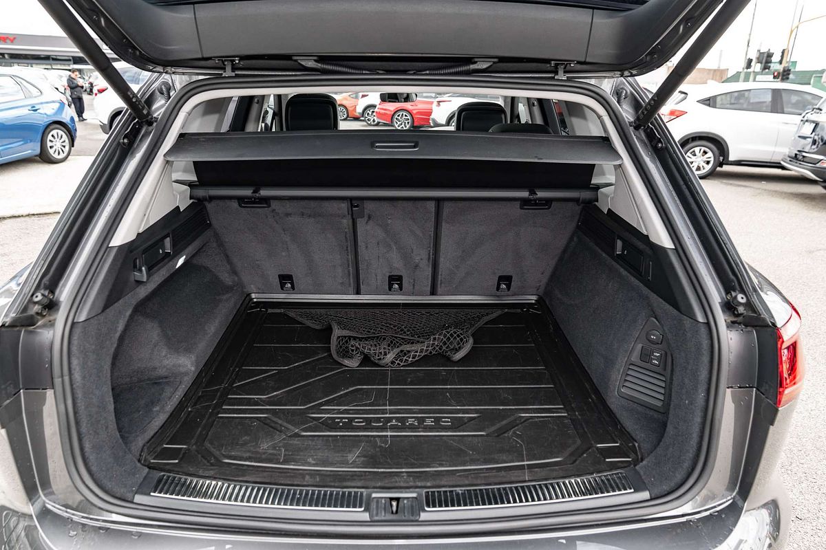 2022 Volkswagen Touareg 210TDI Elegance CR