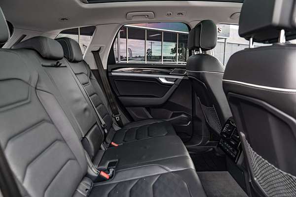 2022 Volkswagen Touareg 210TDI Elegance CR