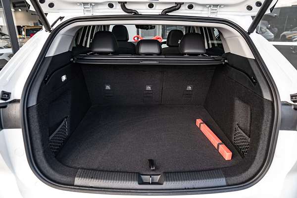 2025 MG HS Hybrid+ Essence AS33H