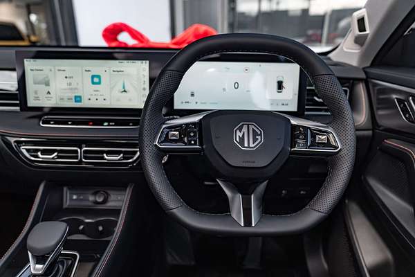 2025 MG HS Hybrid+ Essence AS33H