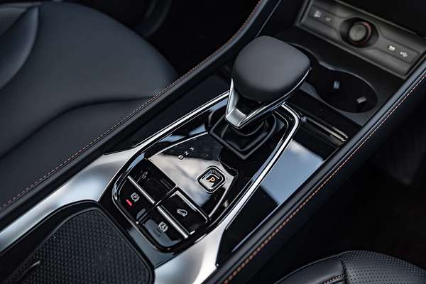 2025 MG HS Hybrid+ Essence AS33H