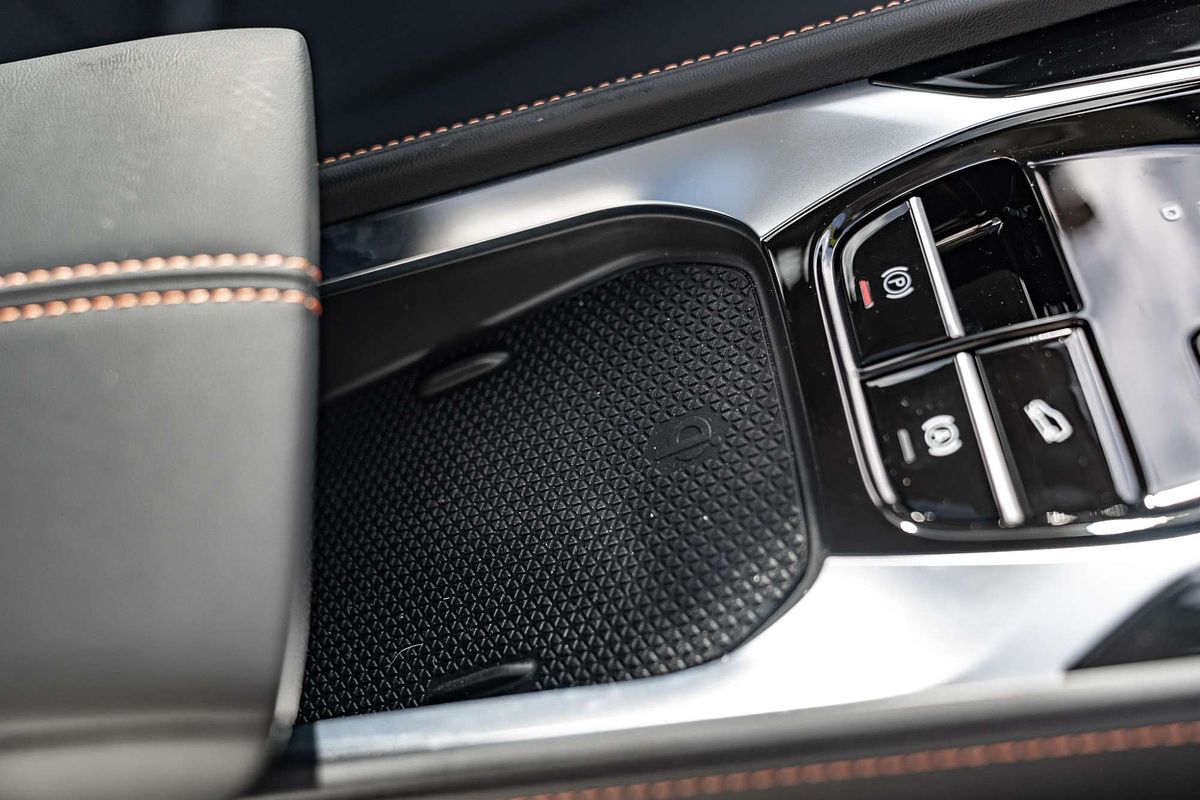 2025 MG HS Hybrid+ Essence AS33H