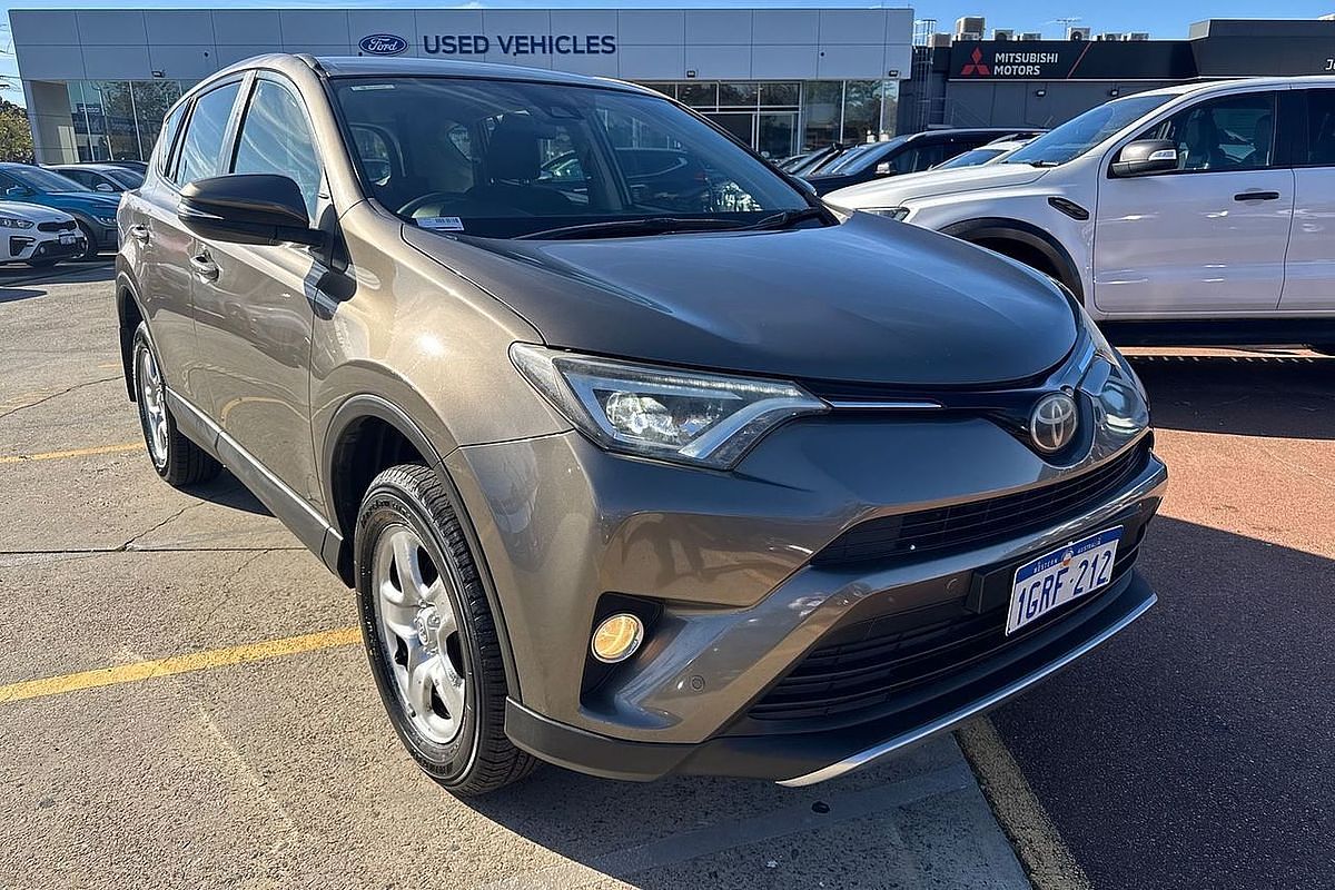 2018 Toyota RAV4 GX ZSA42R
