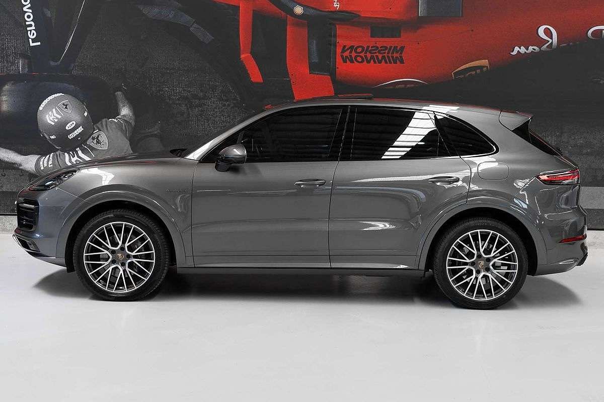 2021 Porsche Cayenne E-Hybrid 9YA