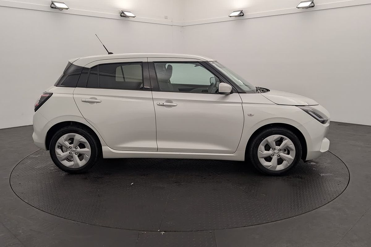 2025 Suzuki Swift Hybrid Plus UZ