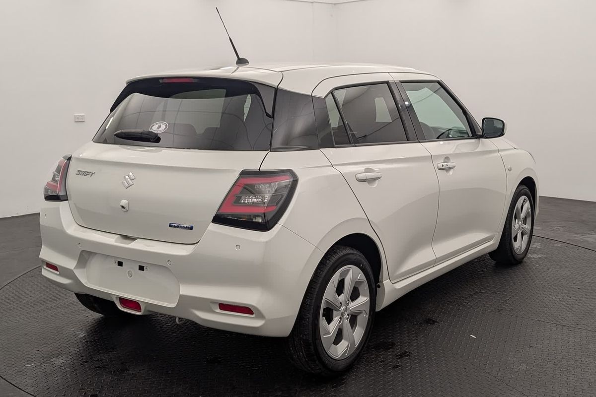 2025 Suzuki Swift Hybrid Plus UZ