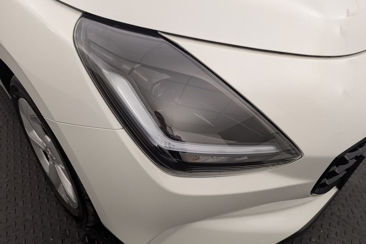 2025 Suzuki Swift Hybrid Plus UZ