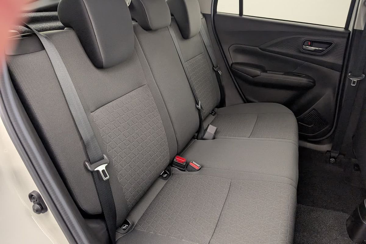 2025 Suzuki Swift Hybrid Plus UZ