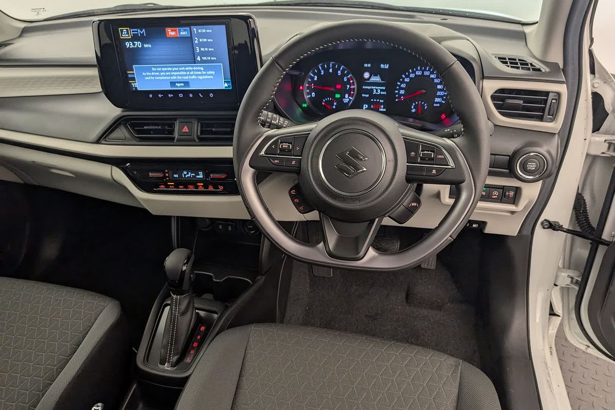 2025 Suzuki Swift Hybrid Plus UZ