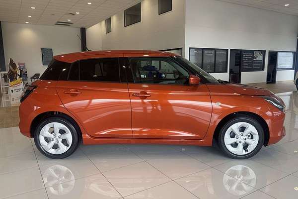 2024 Suzuki Swift Hybrid Plus UZ