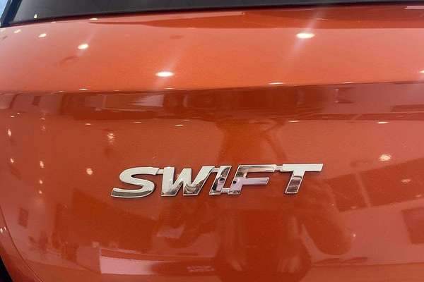 2024 Suzuki Swift Hybrid Plus UZ