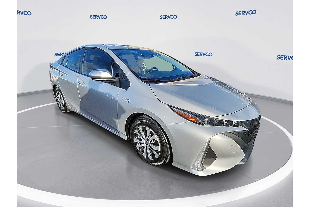 2021 Toyota Prius LE