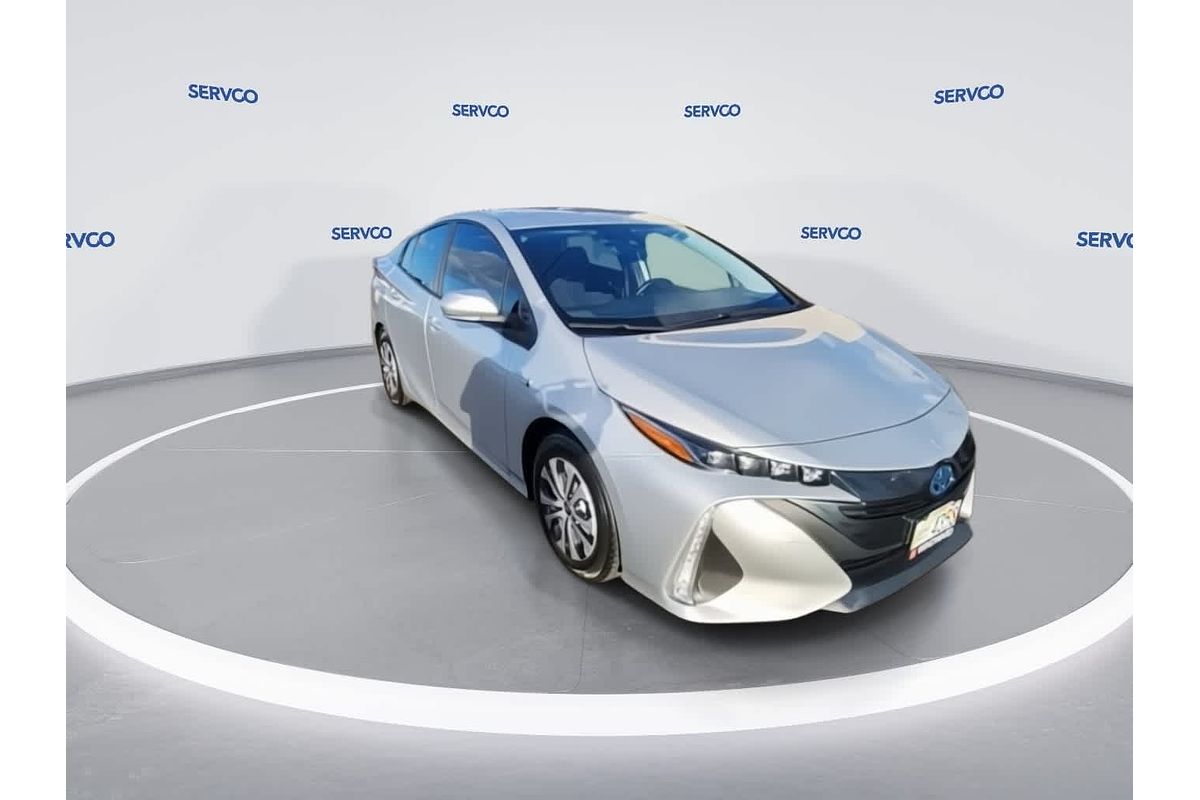 2021 Toyota Prius LE