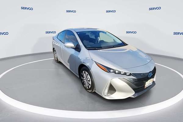 2021 Toyota Prius LE