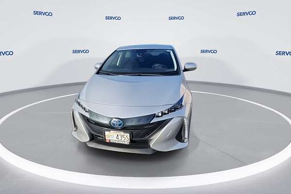 2021 Toyota Prius LE
