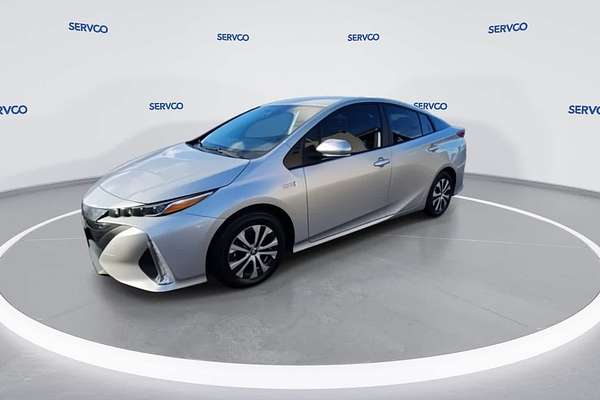 2021 Toyota Prius LE