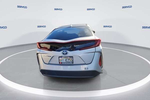 2021 Toyota Prius LE