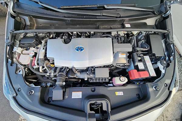2021 Toyota Prius LE