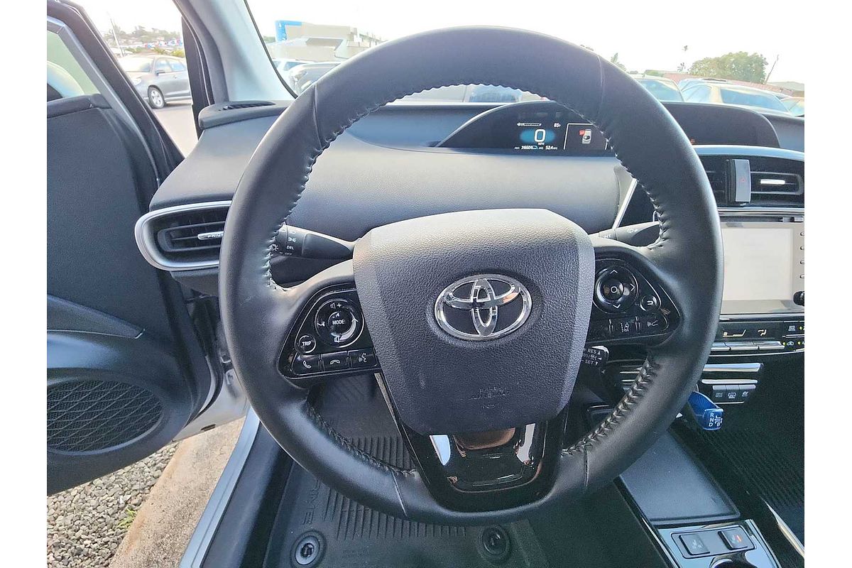 2021 Toyota Prius LE