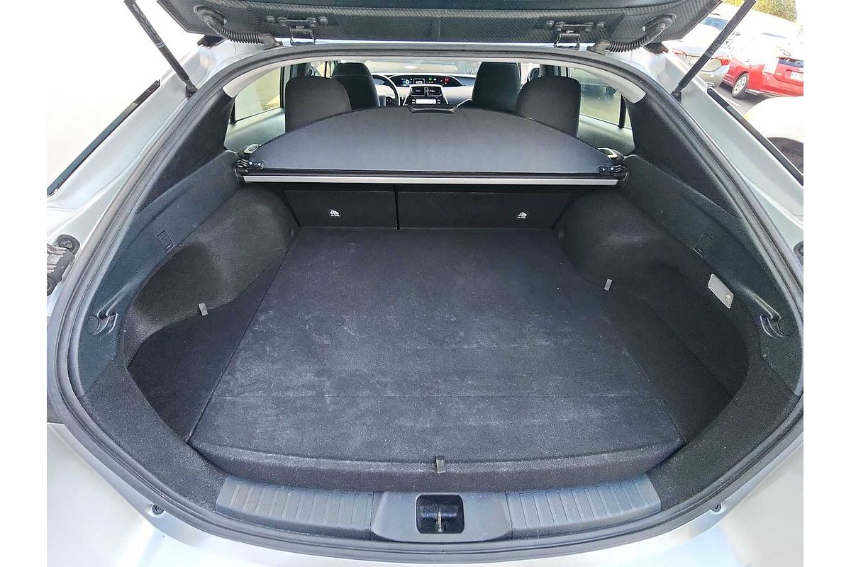 2021 Toyota Prius LE