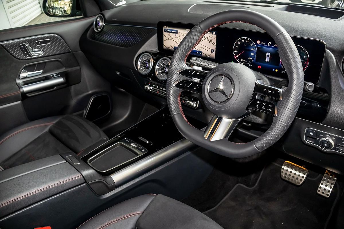 2025 Mercedes-Benz GLA-Class GLA200 H247