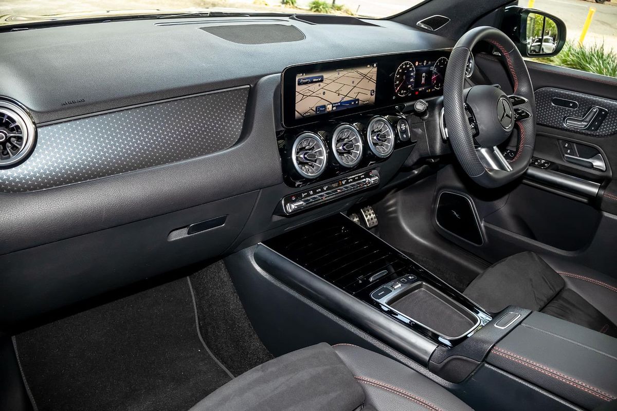 2025 Mercedes-Benz GLA-Class GLA200 H247