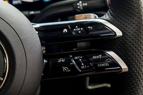 2025 Mercedes-Benz GLA-Class GLA200 H247