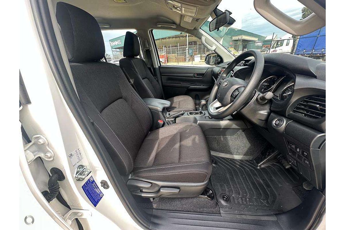 2025 Toyota Hilux SR 48V GUN126R 4X4
