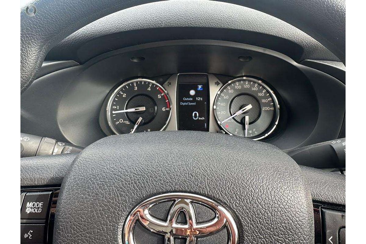 2025 Toyota Hilux SR 48V GUN126R 4X4