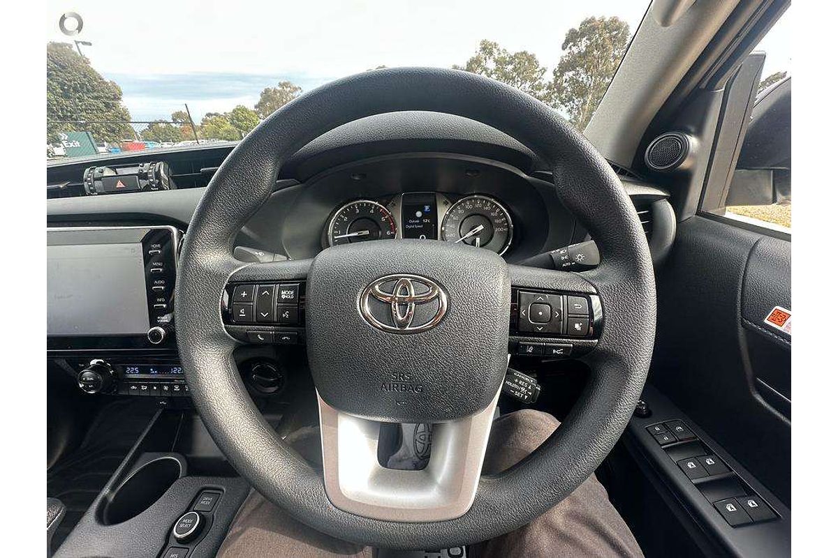 2025 Toyota Hilux SR 48V GUN126R 4X4
