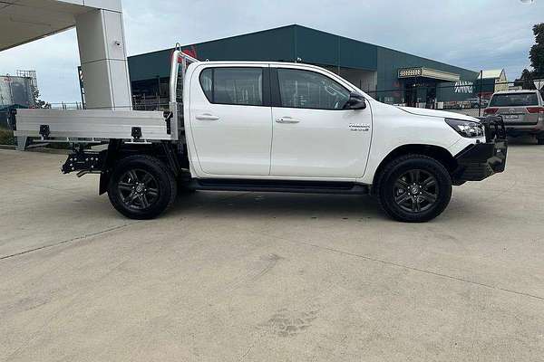 2025 Toyota Hilux SR 48V GUN126R 4X4
